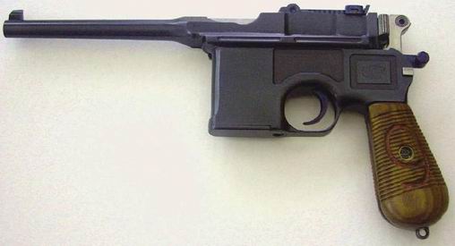Mauser C96 "wielka czerwona dziewiątka"