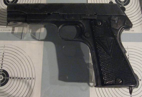 Vis wz. 32. Za zdjęcie dziękuję Pawłowi Rozdżestwieńskiemu